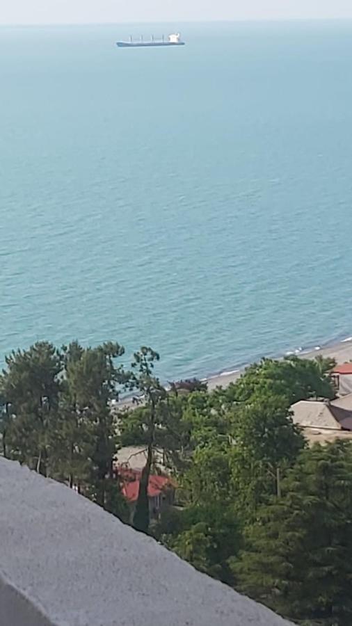 Жемчужина У Моря Batumi Esterno foto
