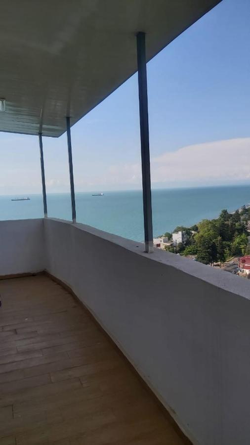 Жемчужина У Моря Batumi Esterno foto